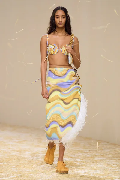 Look 11